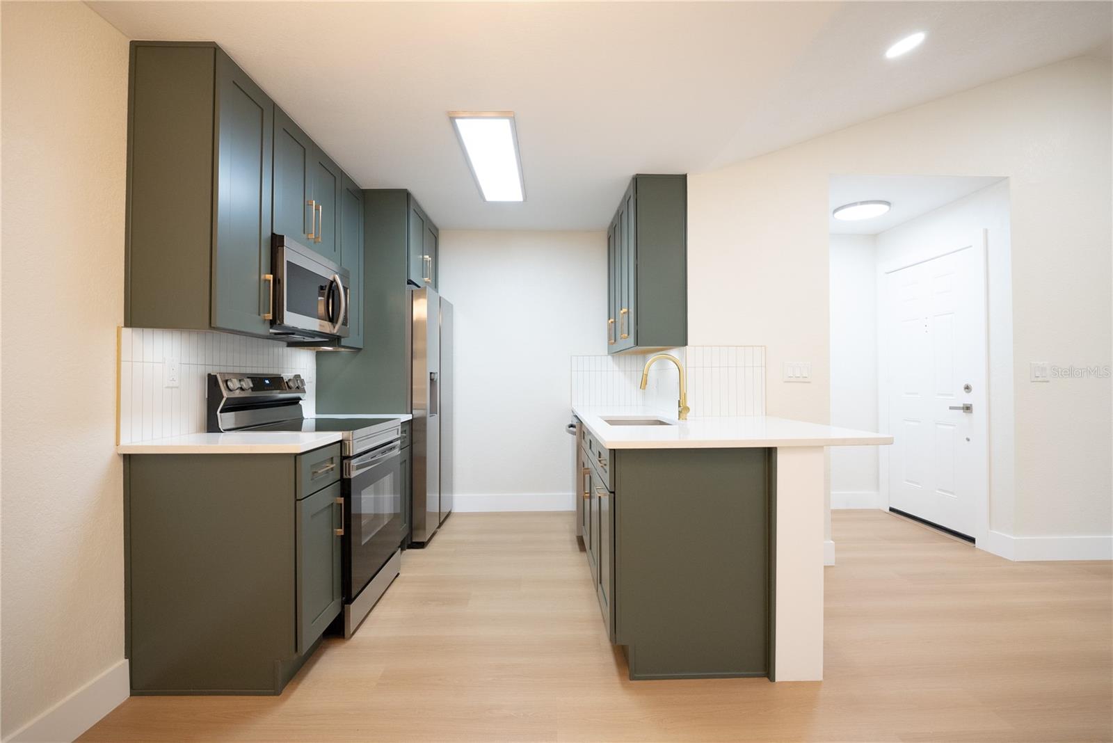 ITOPIA PRIVATE RESIDENCES CONDO - Residential