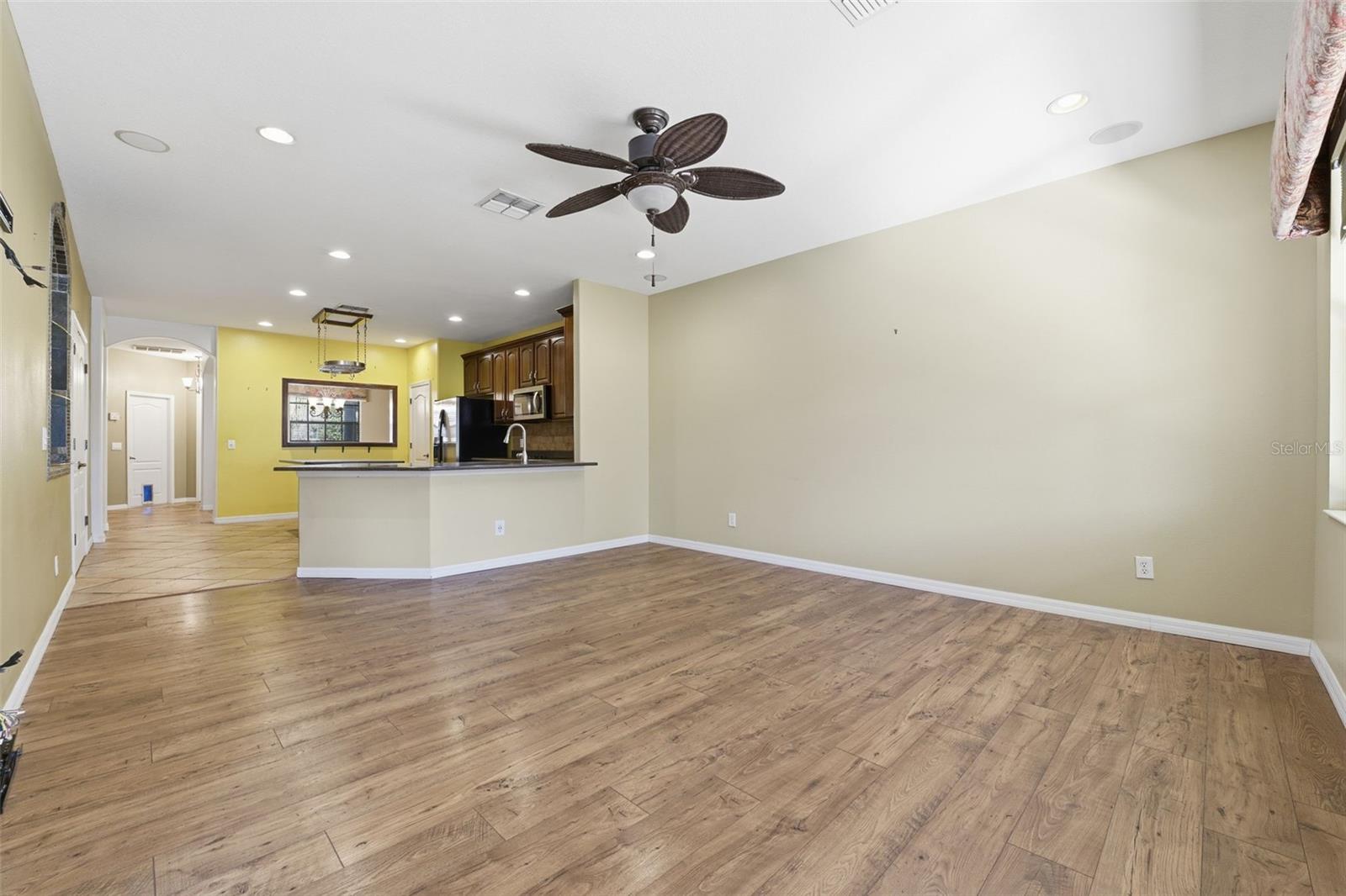 SPRING RIDGE - Residential