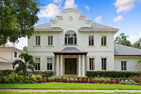 Photo of 4406 W Azeele Street, Tampa, FL 33609 (MLS # TB8528677)
