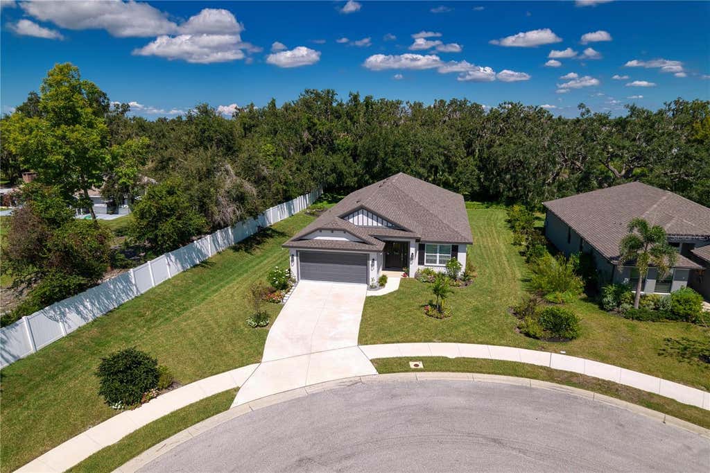 Photo of 9406 43rd Court E, Parrish, FL 34219 (MLS # A4700728)