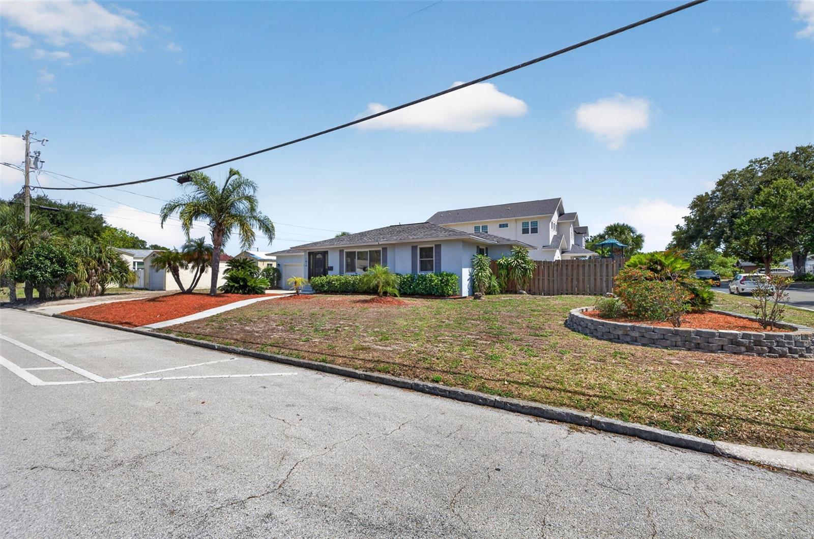 BEAUCLAIRE HIGHLANDS - Residential