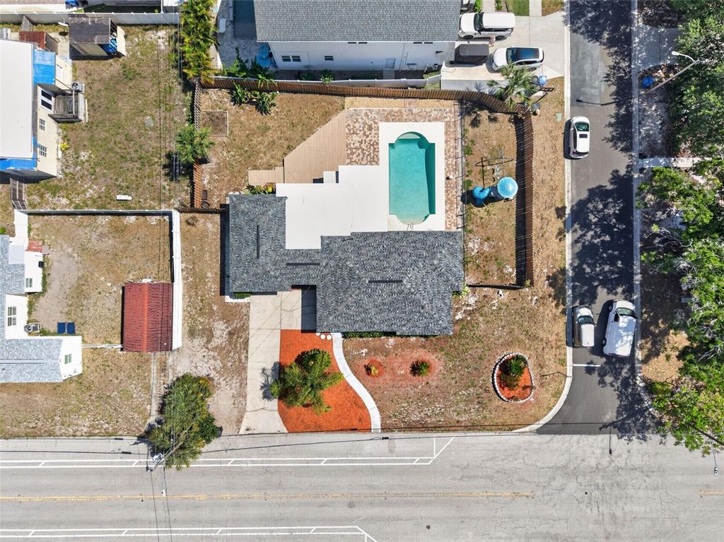 Photo of 1674 34th Avenue N, St Petersburg, FL 33713 (MLS # TB8505687)