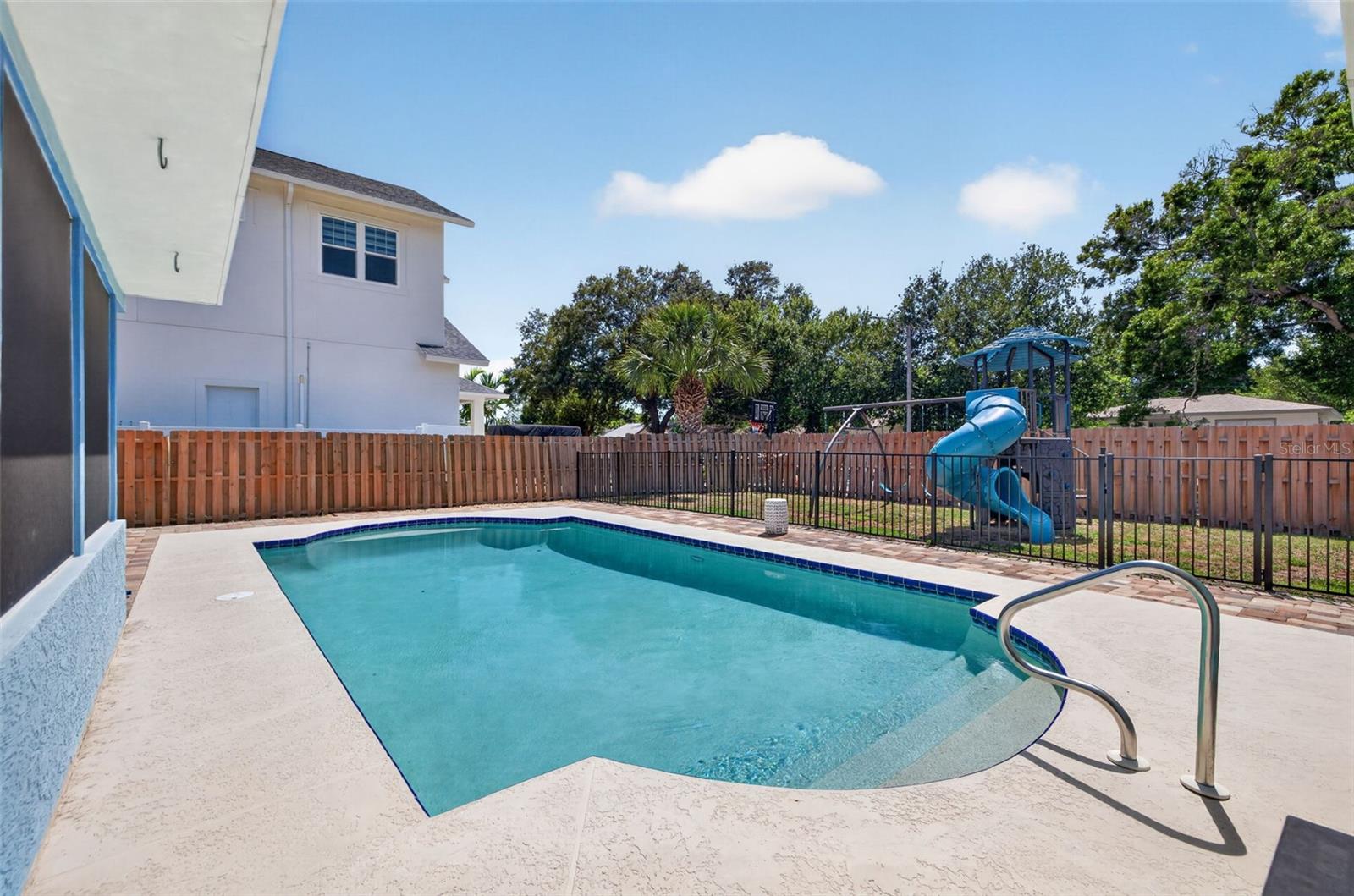 BEAUCLAIRE HIGHLANDS - Residential