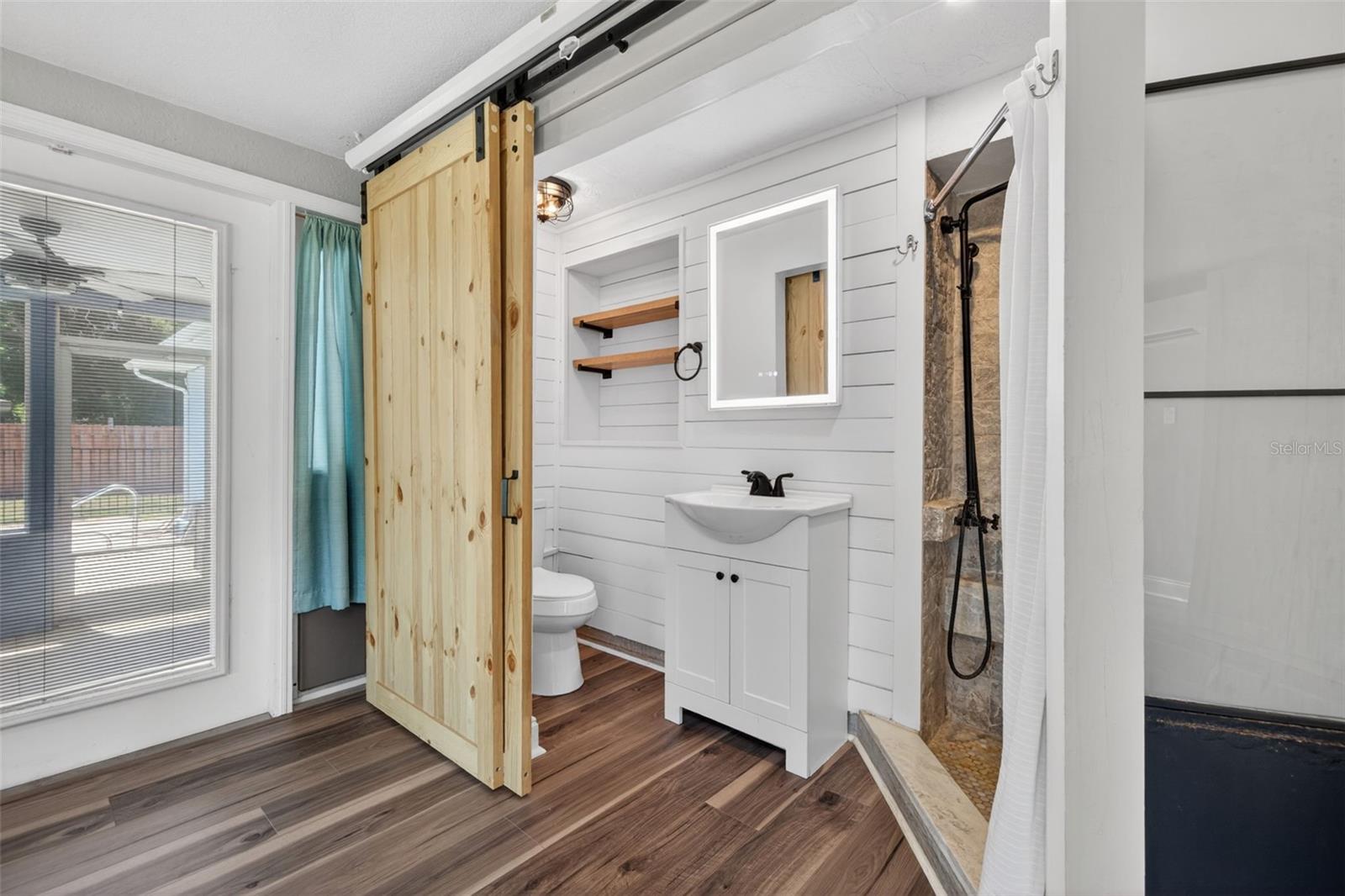 BEAUCLAIRE HIGHLANDS - Residential