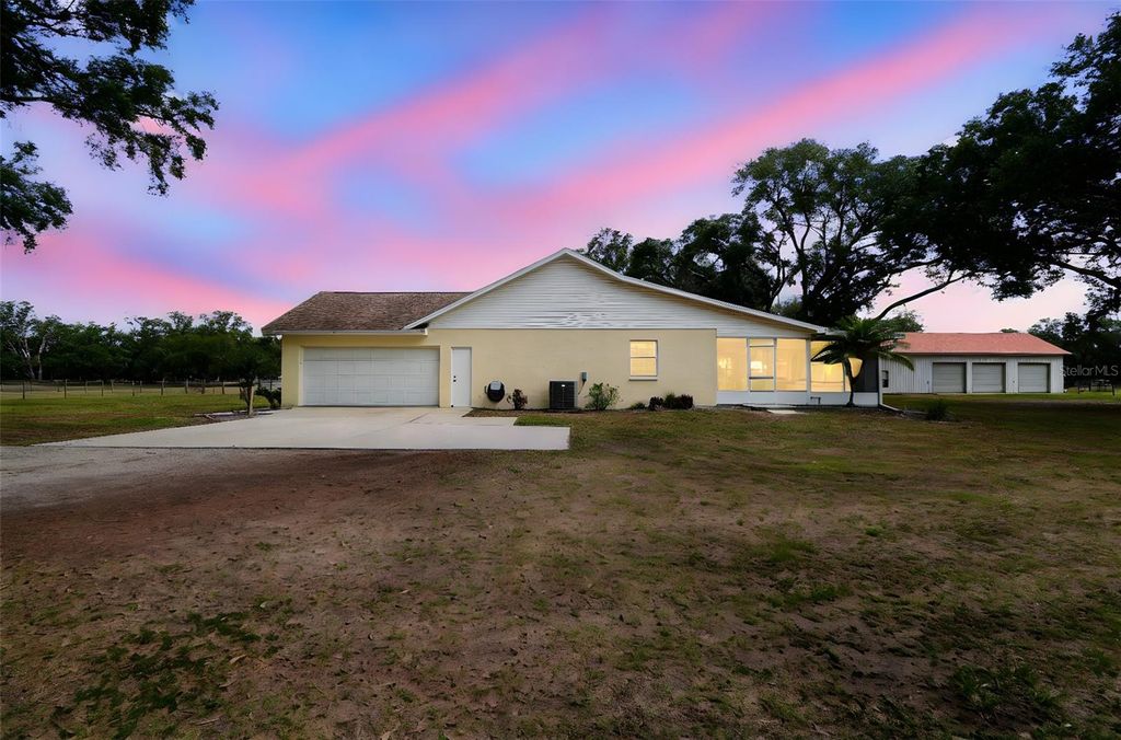 Photo of 1202 Williams Road, Plant City, FL 33565 (MLS # TB8382650)