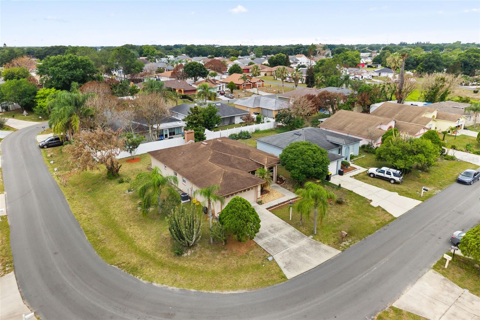 LAKE DAISY ESTATES - Residential
