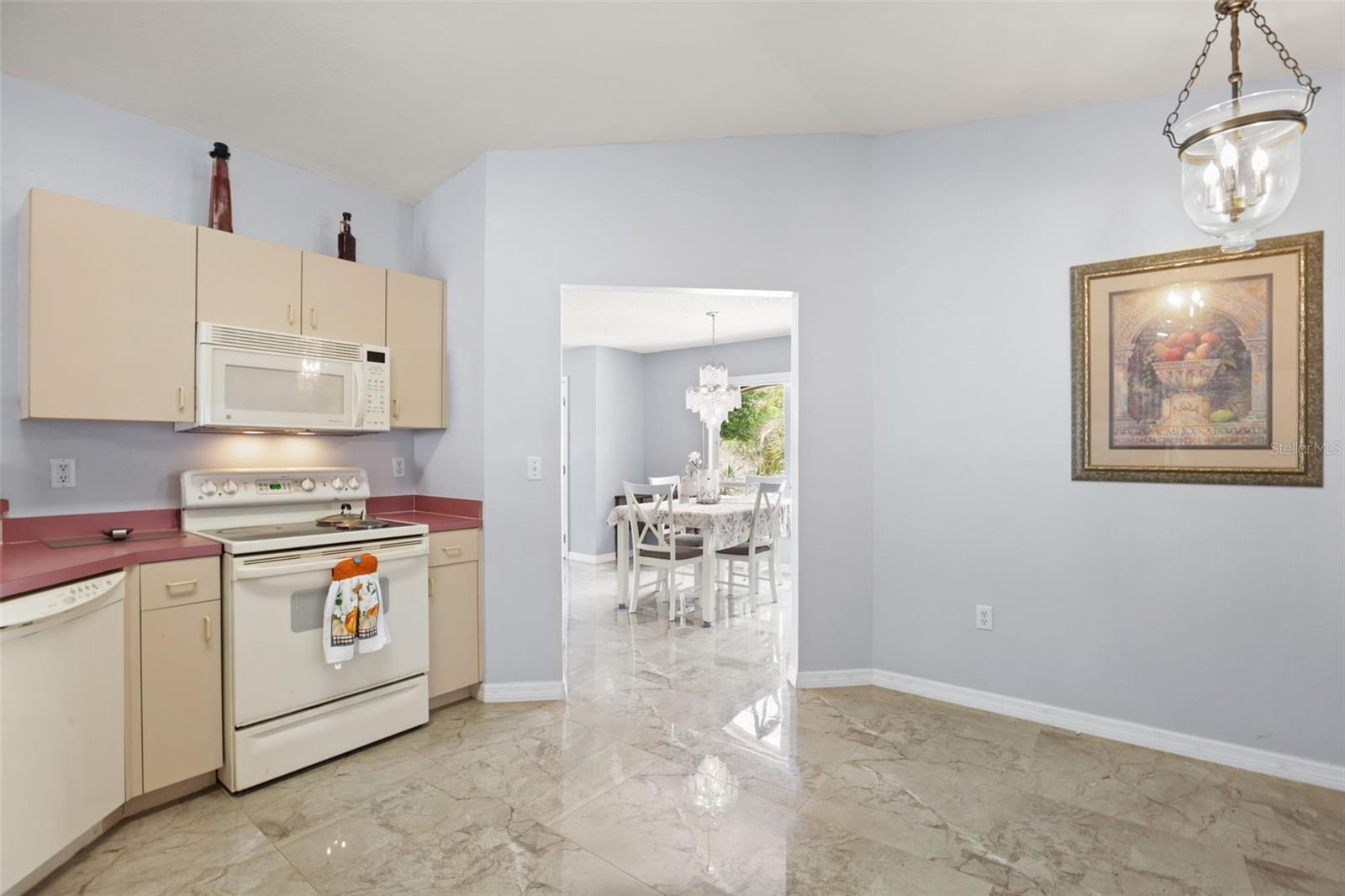 LAKE DAISY ESTATES - Residential