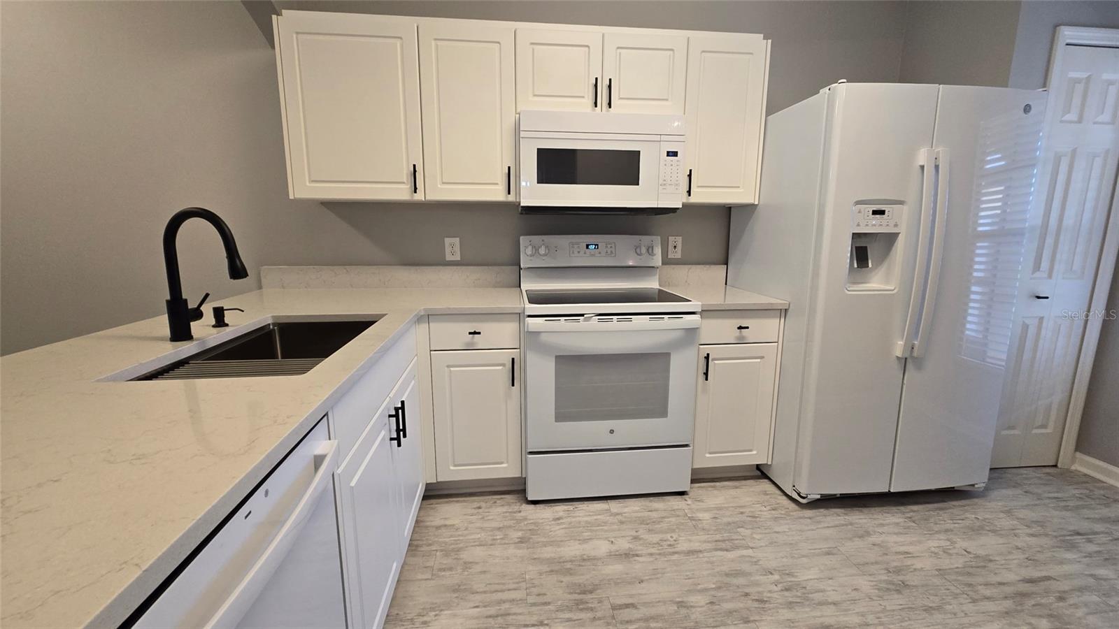 SONESTA WALK PH 02 I J O R-T & - Residential