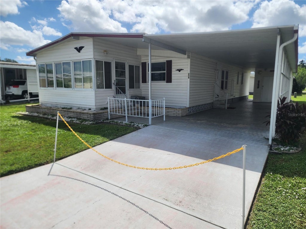 Photo of 808 53rd Avenue E #234, Bradenton, FL 34203 (MLS # A4706166)
