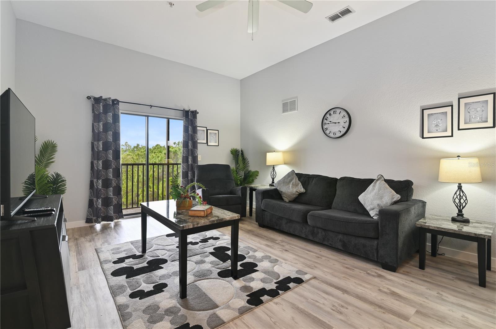 CARIBE COVE CONDO PH 4 - Residential