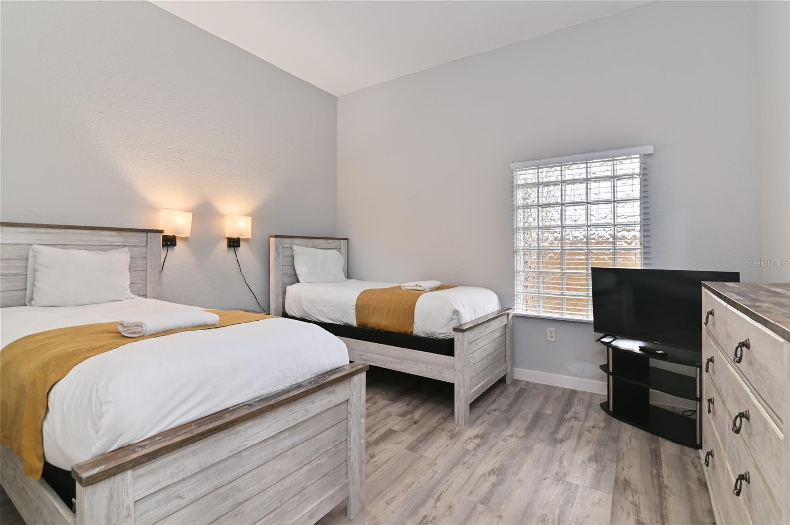 CARIBE COVE CONDO PH 4 - Residential