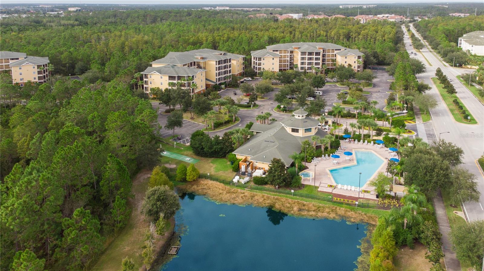 CARIBE COVE CONDO PH 4 - Residential