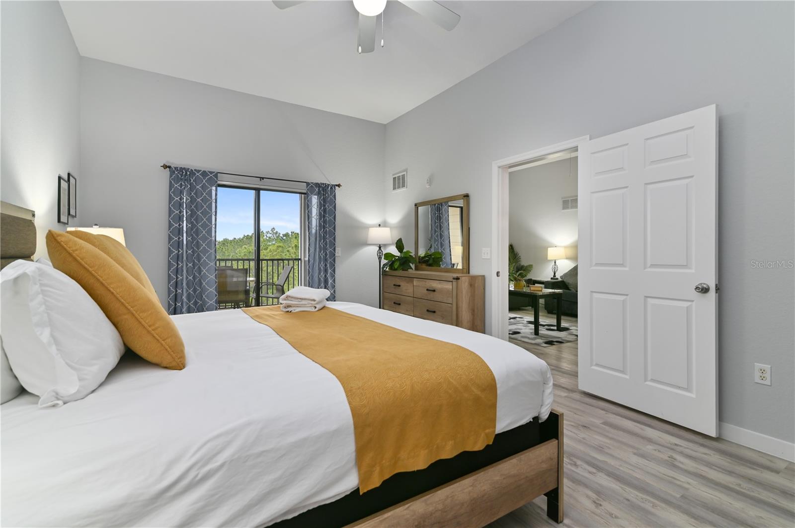 CARIBE COVE CONDO PH 4 - Residential