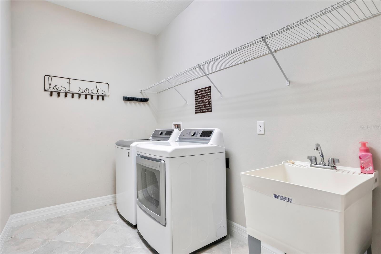 ESTATES/LK PICKETT-PH 1 - Residential