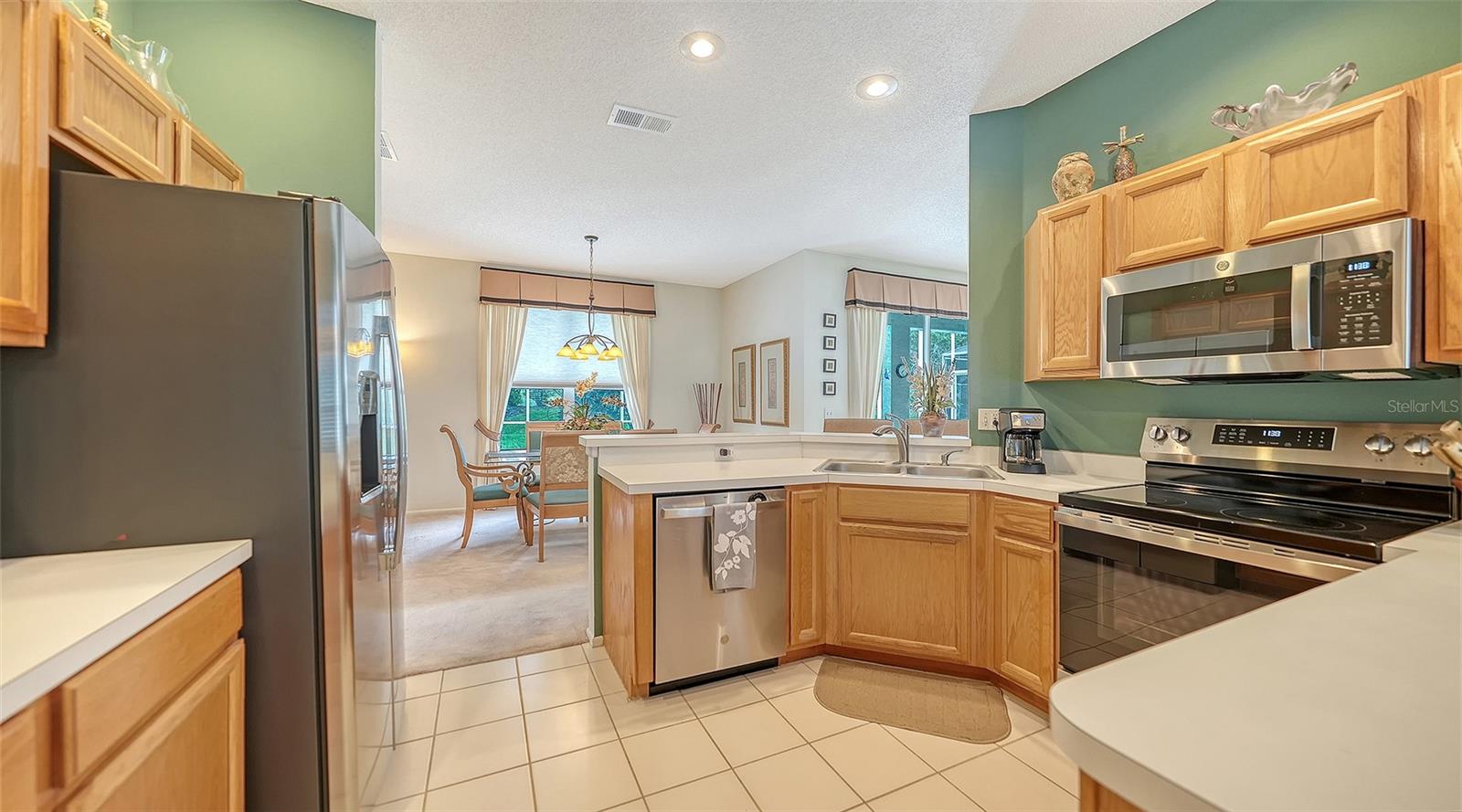 WELLINGTON CHASE - Residential