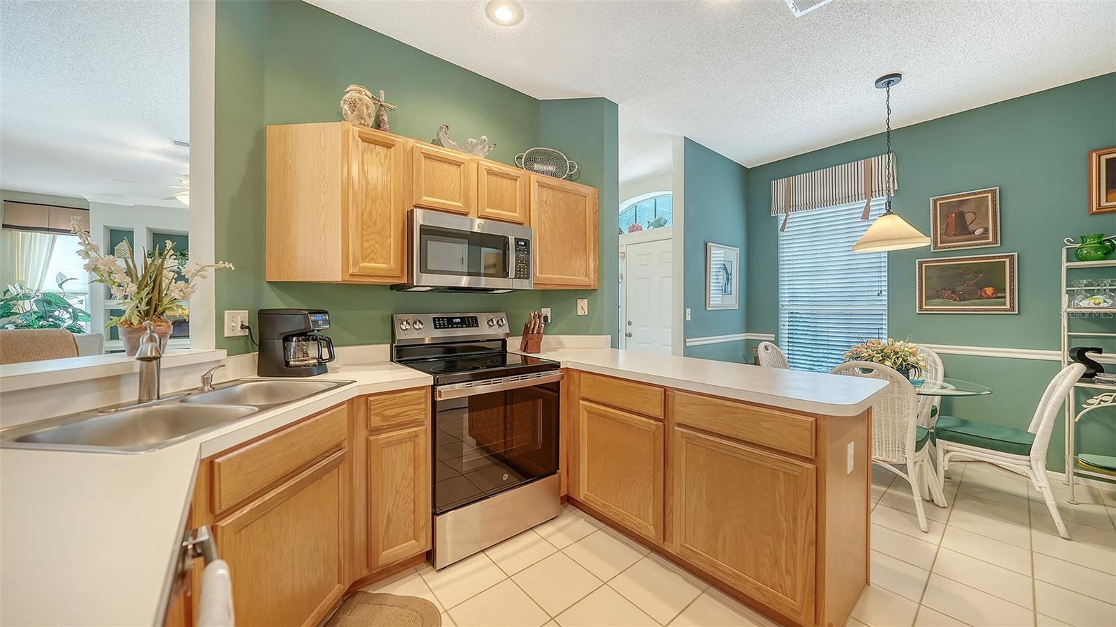 WELLINGTON CHASE - Residential