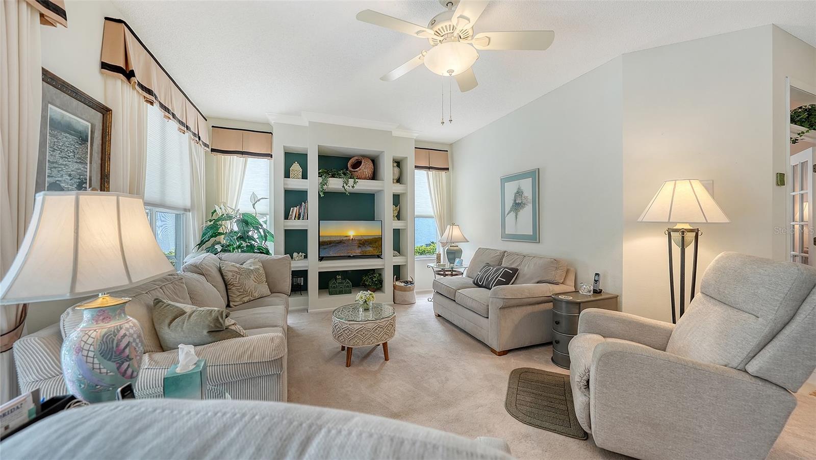 WELLINGTON CHASE - Residential