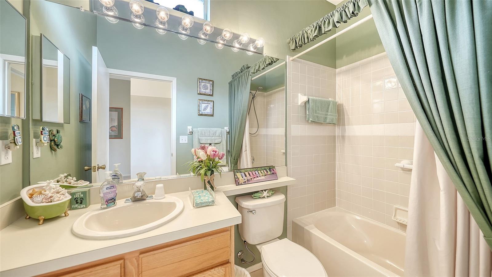 WELLINGTON CHASE - Residential