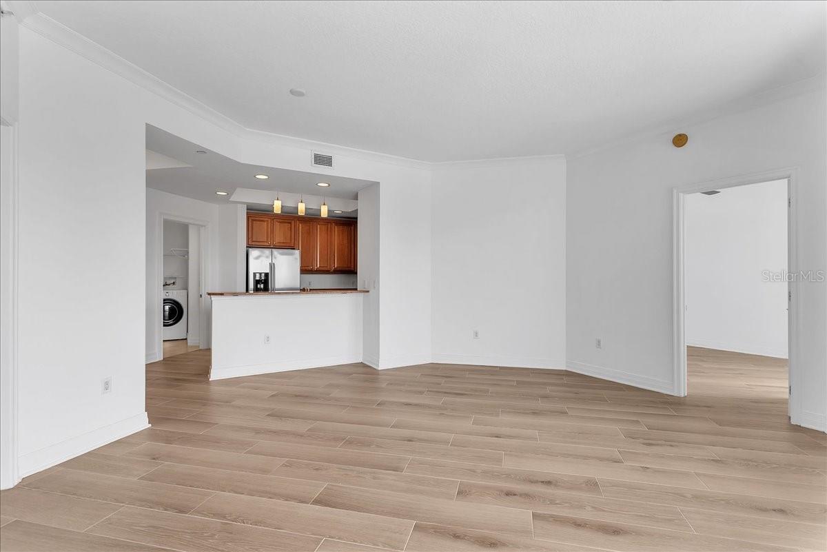 TOWERS OF CHANNELSIDE CONDOMIN - Residential Lease