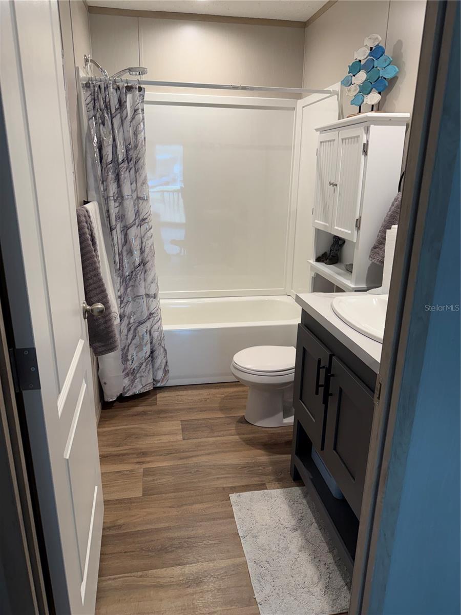 CRYSTAL POINTE UN #1 - Residential