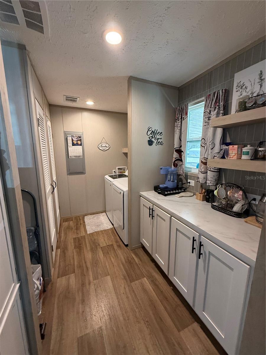 CRYSTAL POINTE UN #1 - Residential