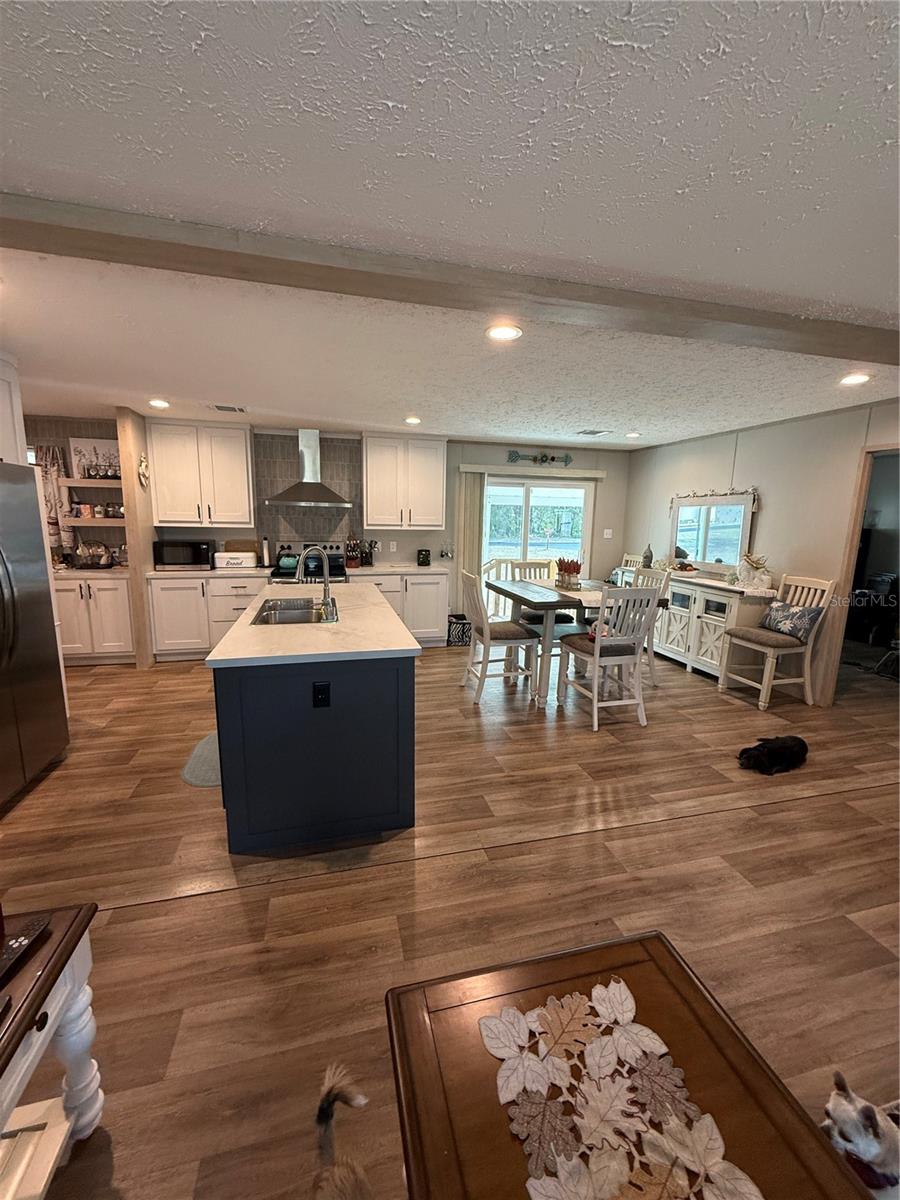 CRYSTAL POINTE UN #1 - Residential