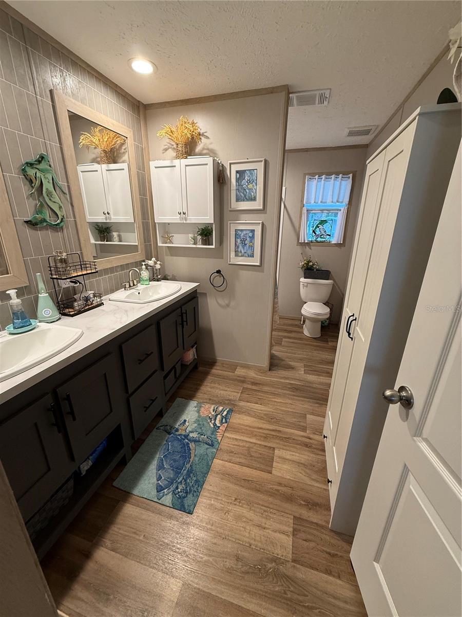 CRYSTAL POINTE UN #1 - Residential