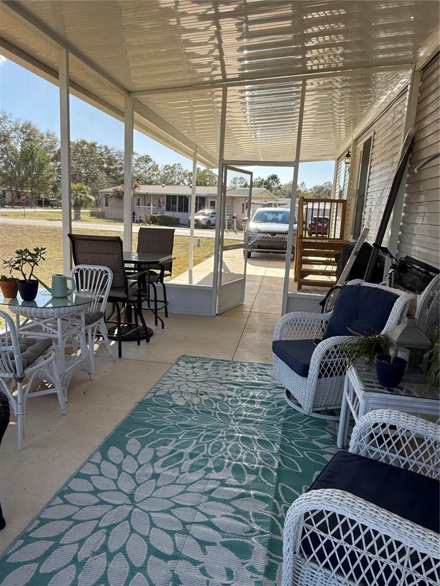 CRYSTAL POINTE UN #1 - Residential