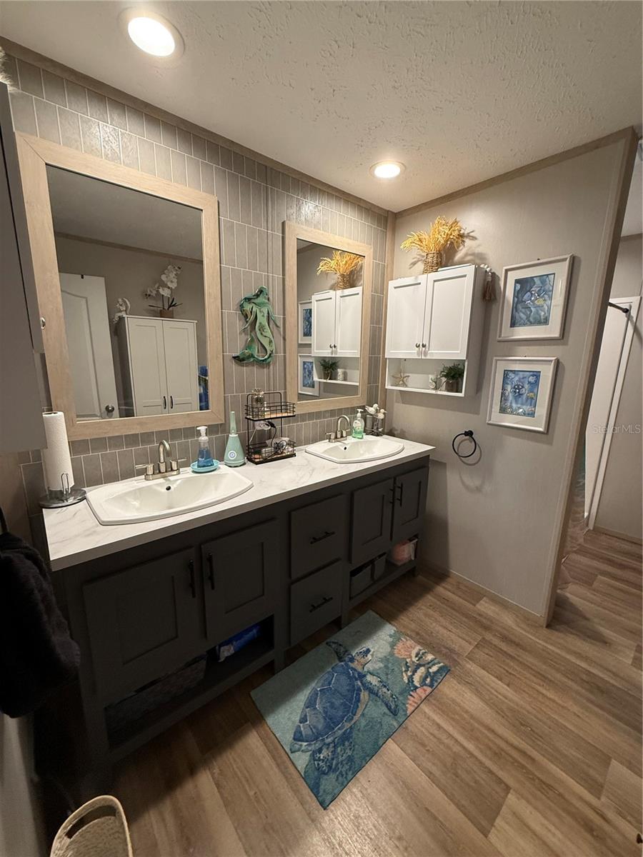 CRYSTAL POINTE UN #1 - Residential