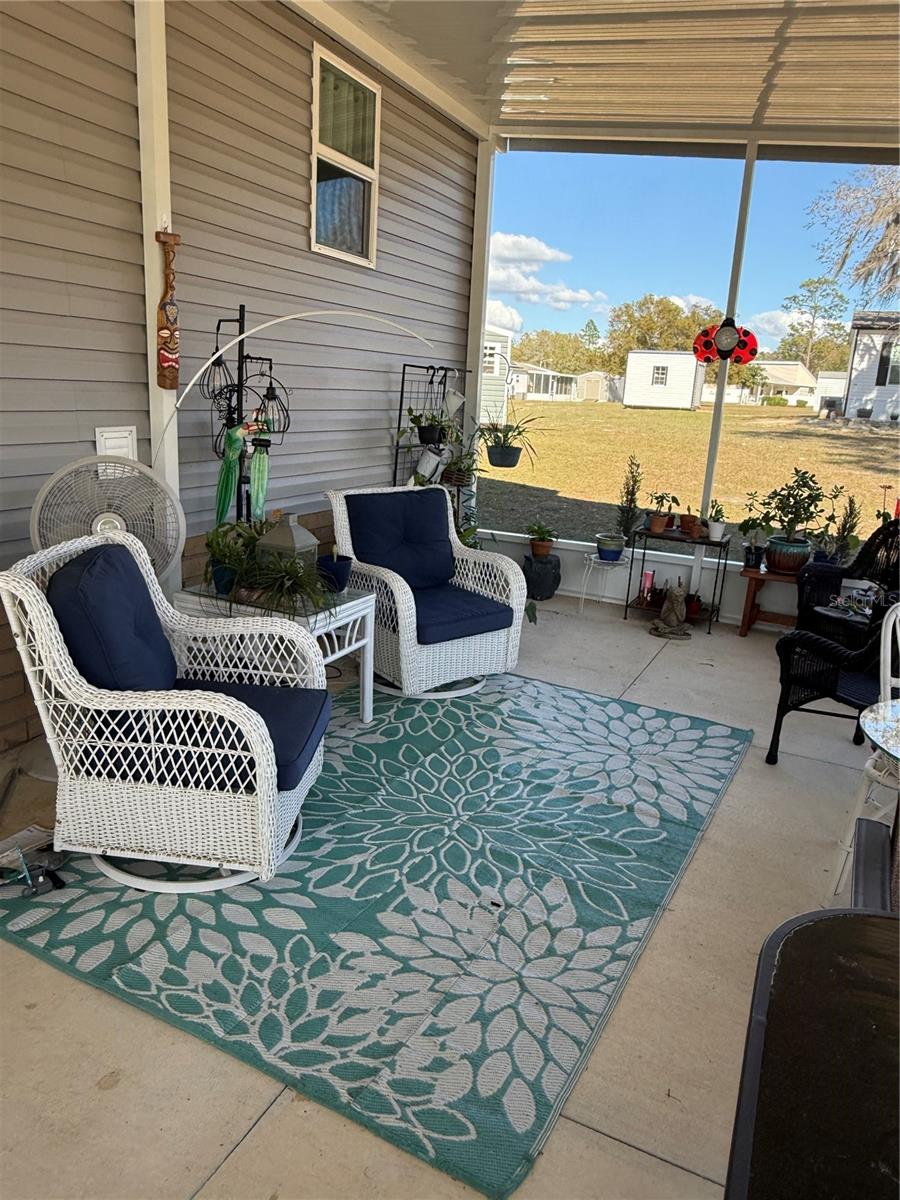 CRYSTAL POINTE UN #1 - Residential