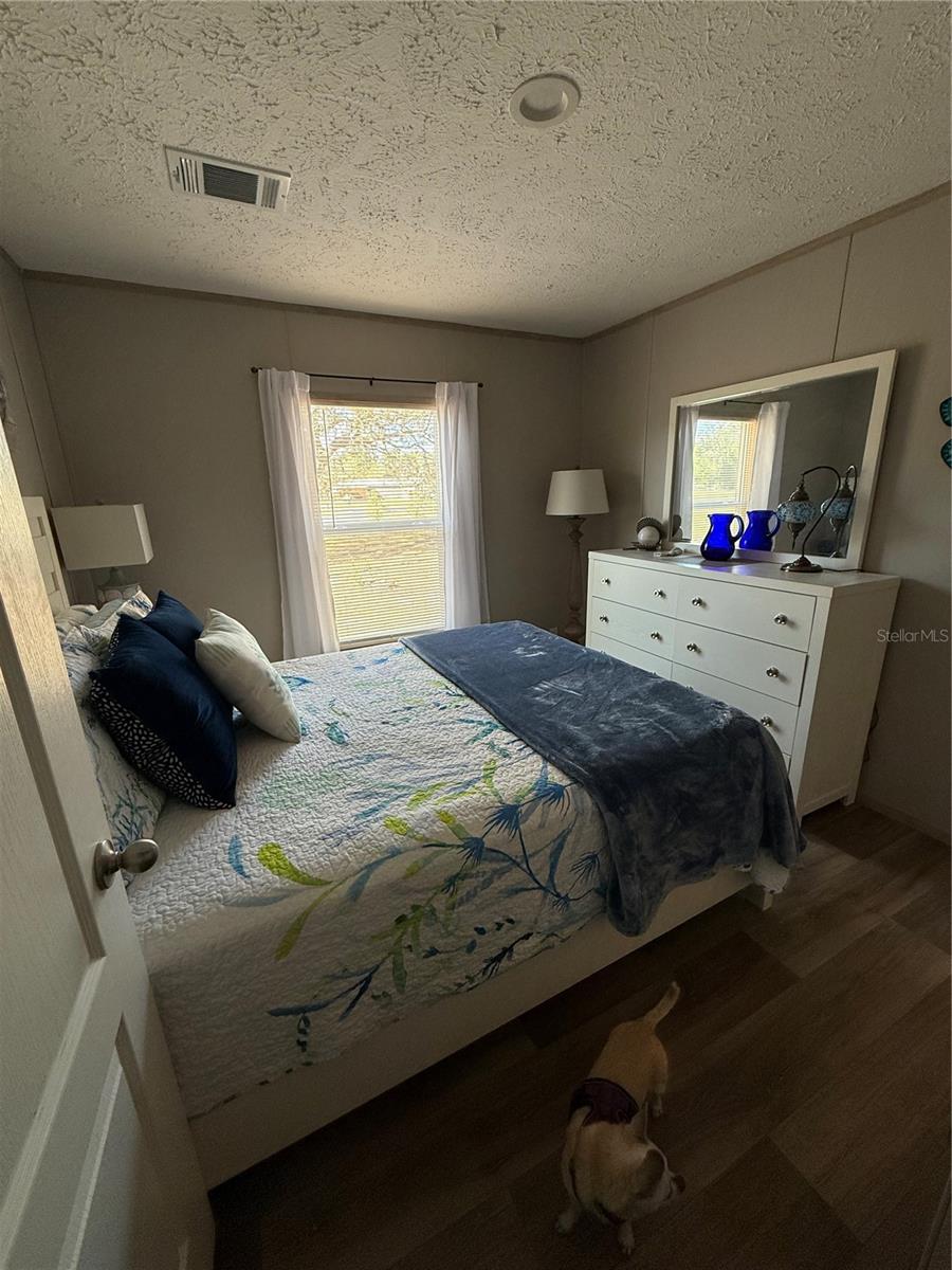 CRYSTAL POINTE UN #1 - Residential