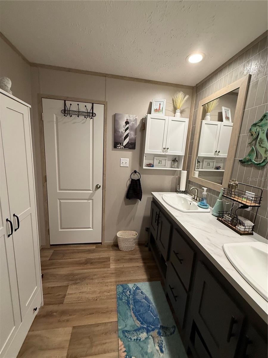 CRYSTAL POINTE UN #1 - Residential