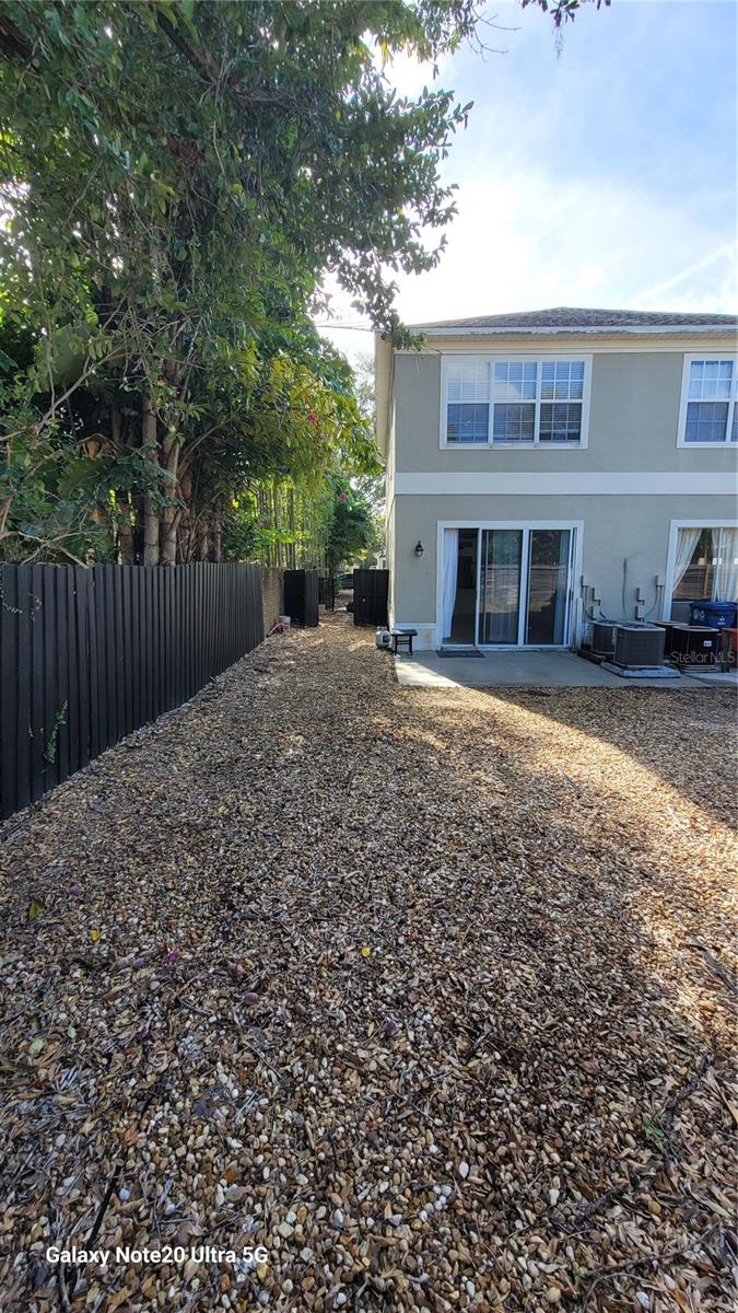 SEVILLE PARK - Residential Lease