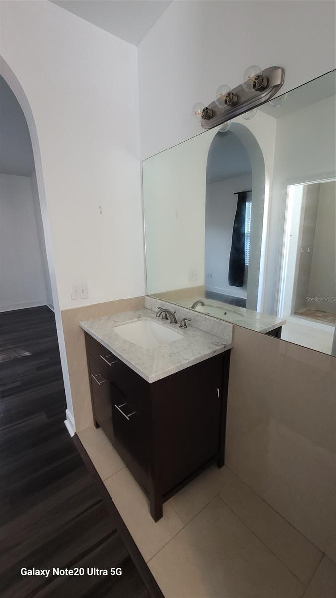 SEVILLE PARK - Residential Lease