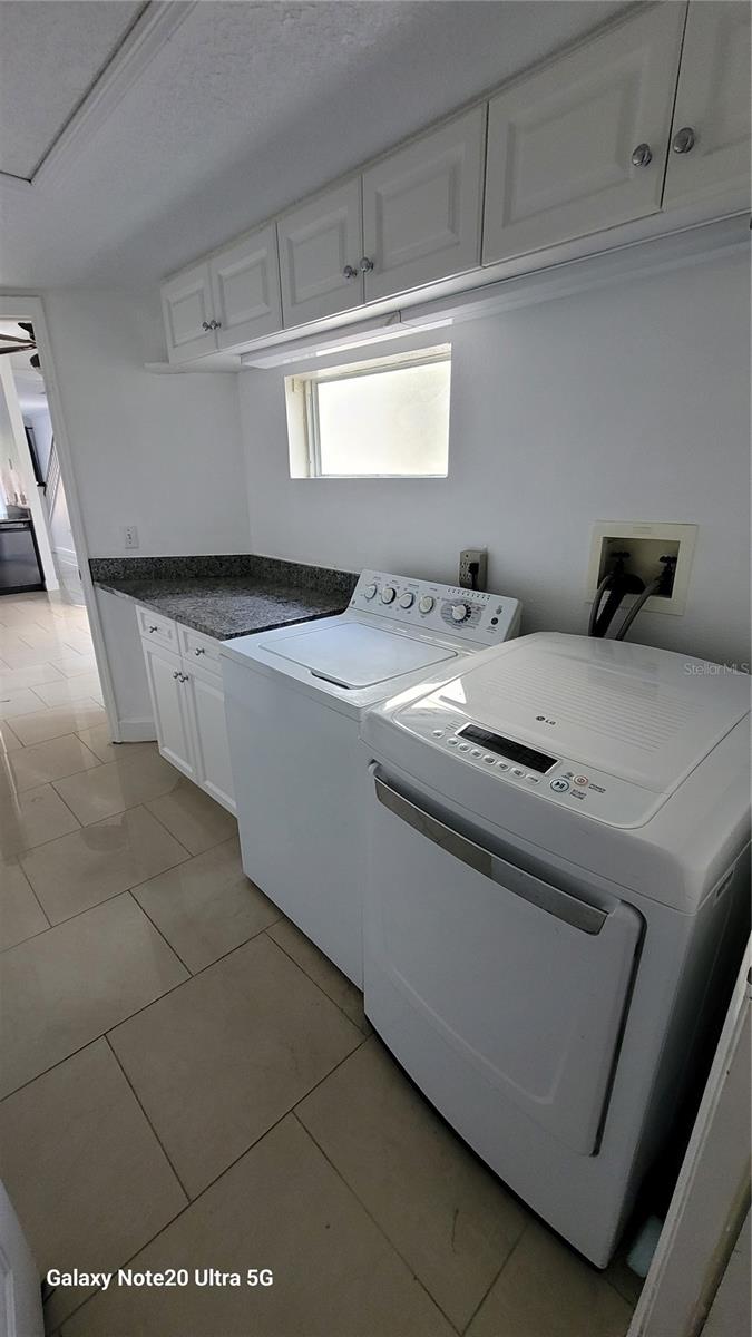 SEVILLE PARK - Residential Lease