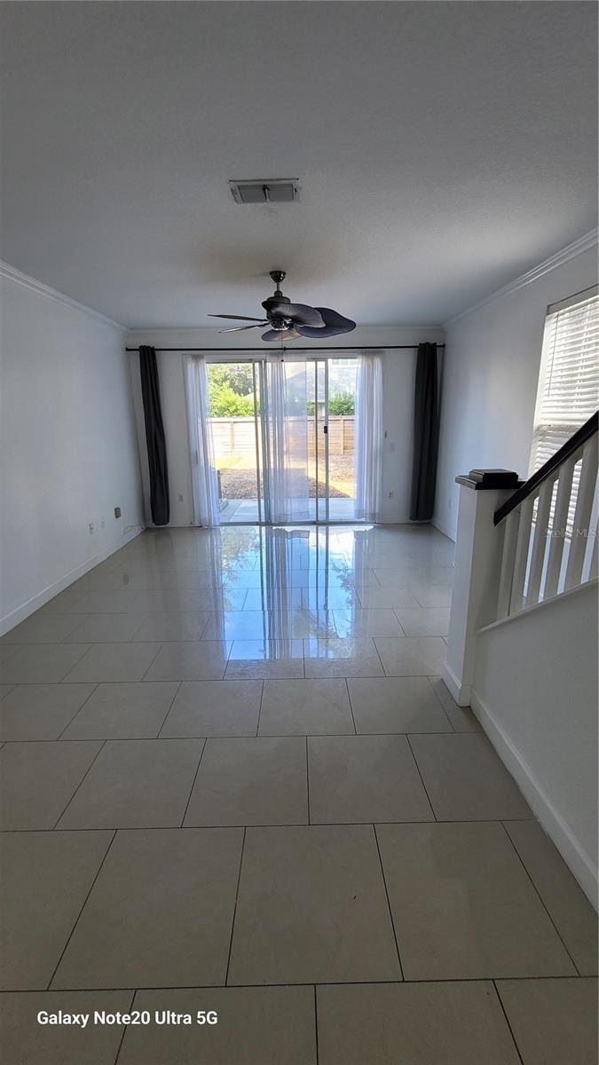 SEVILLE PARK - Residential Lease