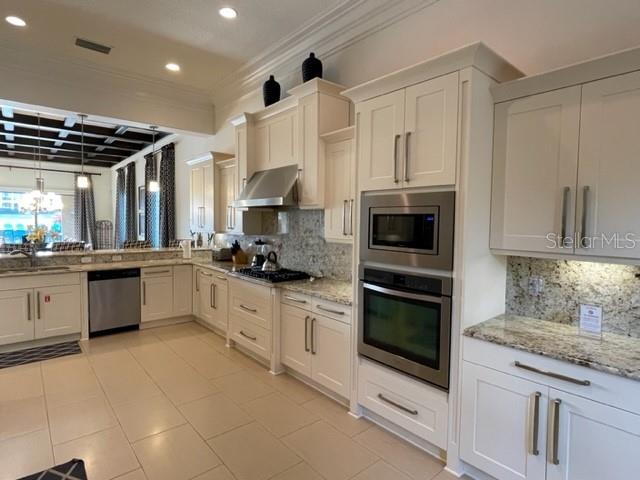 REUNION WEST VLGS NORTH - Residential