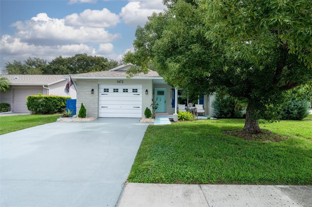 Photo of 1472 Queen Anne Drive, Palm Harbor, FL 34684 (MLS # TB8511470)