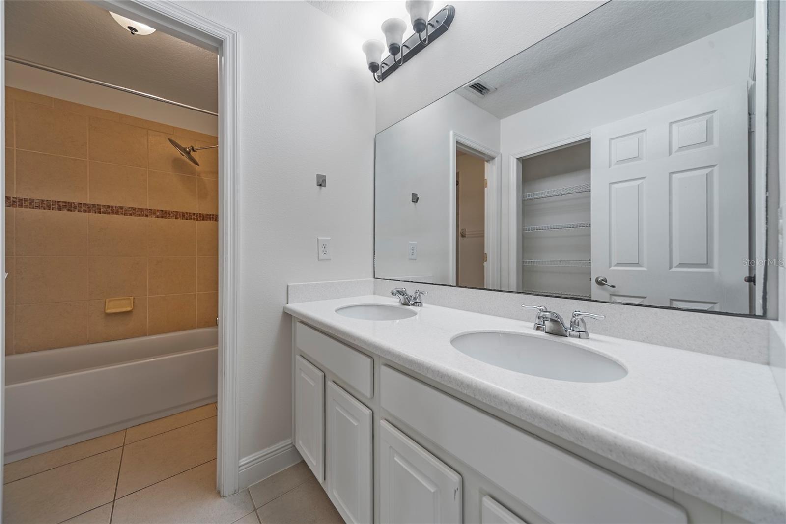 WINDERMERE TRLS PH 5B - Residential Lease