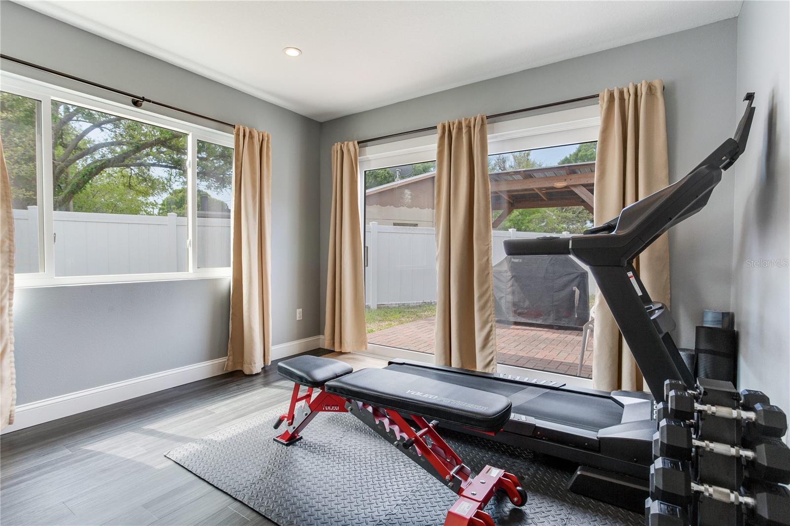 PINE GLADE - Residential