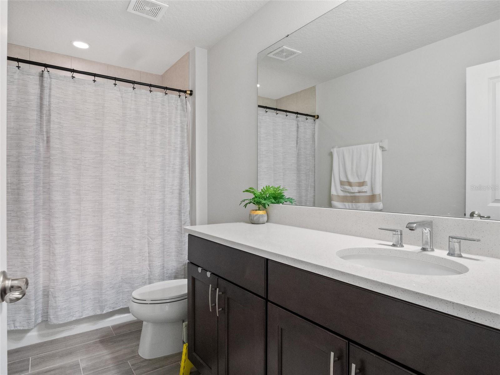 RIVERSIDE OAKS PH 3 - Residential