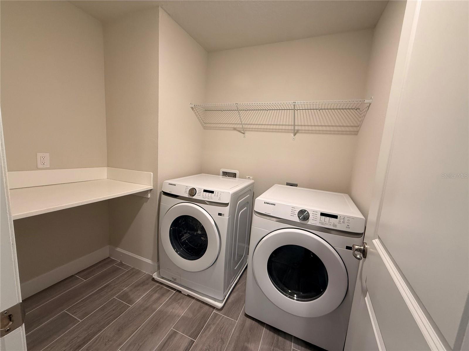 RIVERSIDE OAKS PH 3 - Residential