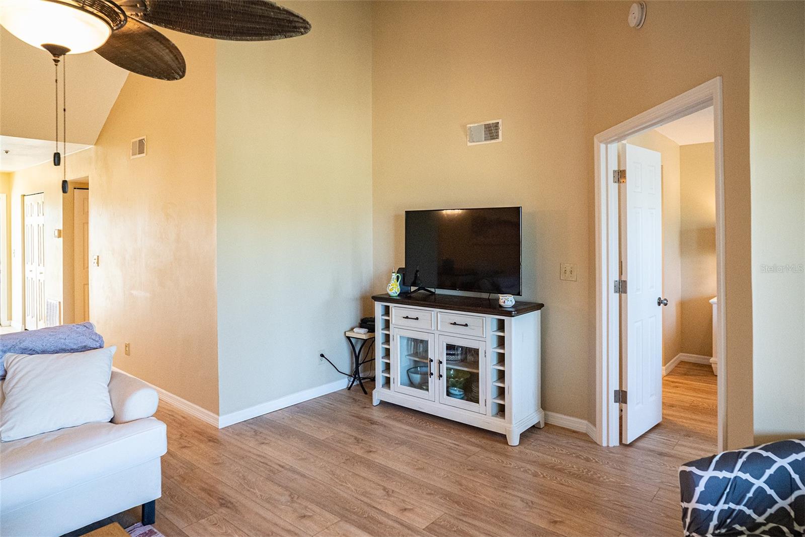 FARMINGTON VISTAS - Residential