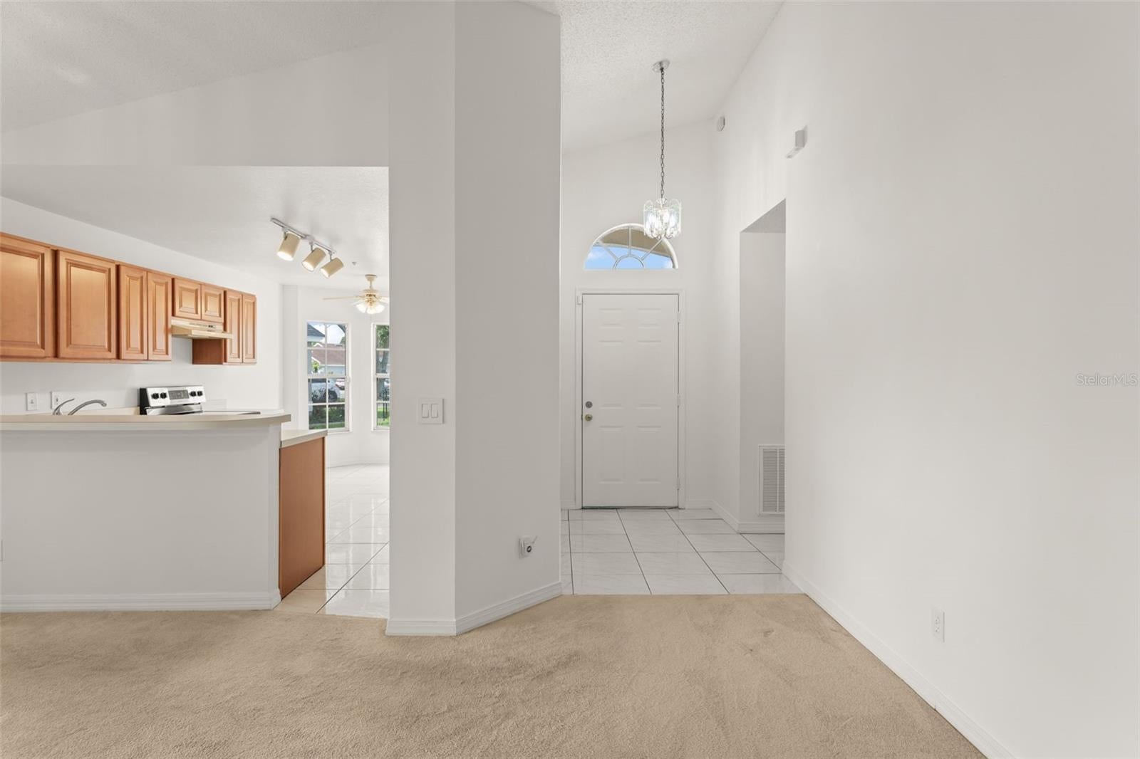 4811 FORT APACHE COURT