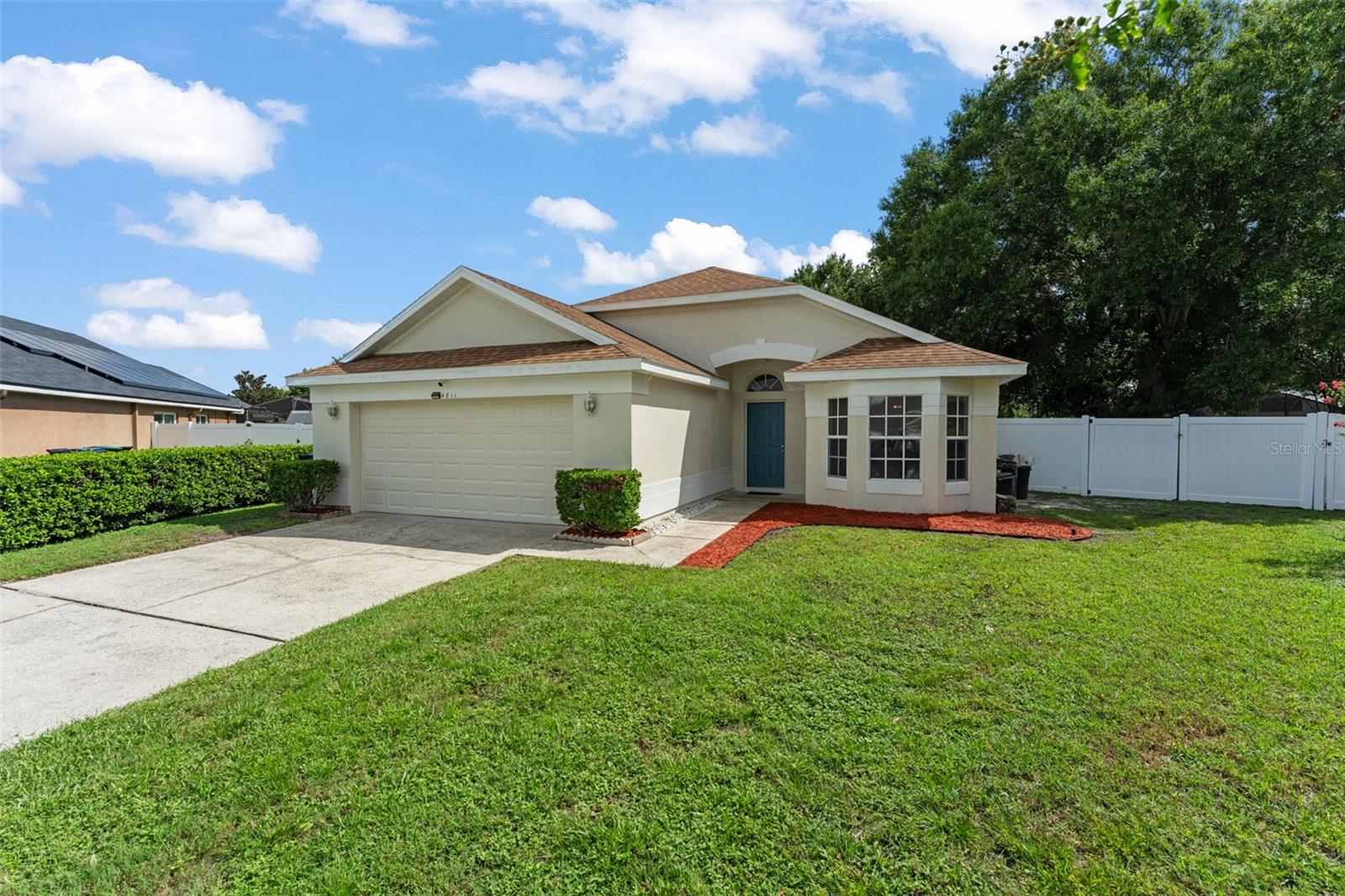 4811 FORT APACHE COURT