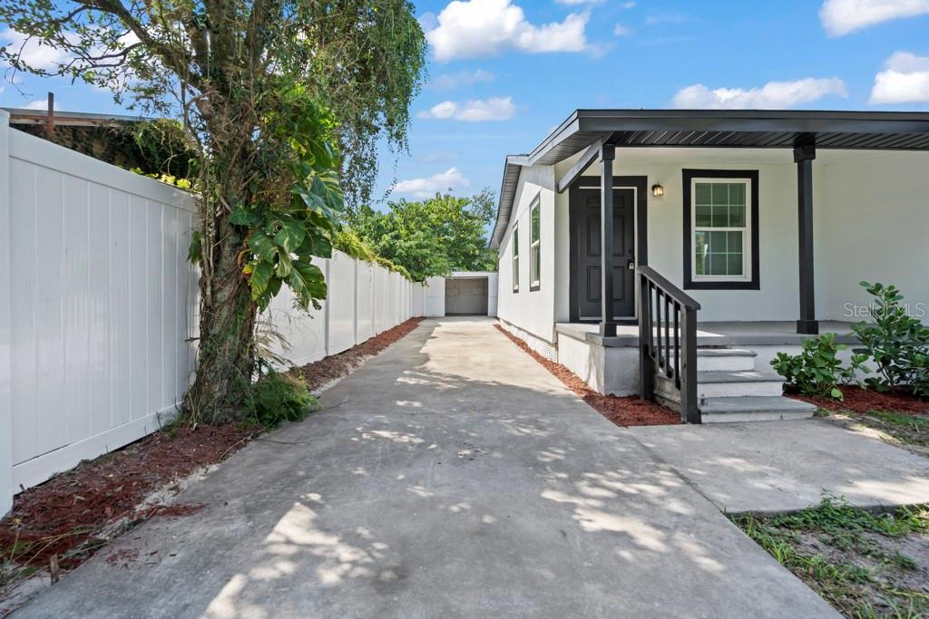 TAMPA OVERLOOK - Residential
