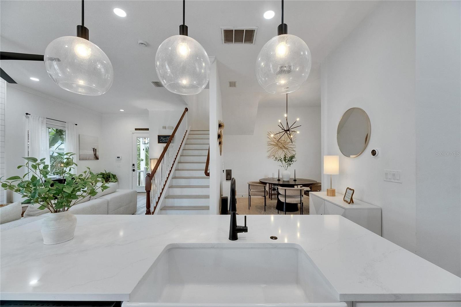 HEMINGWAY ESTATES PH 1-A - Residential Lease