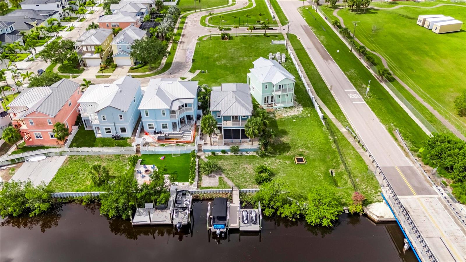 HEMINGWAY ESTATES PH 1-A - Residential Lease