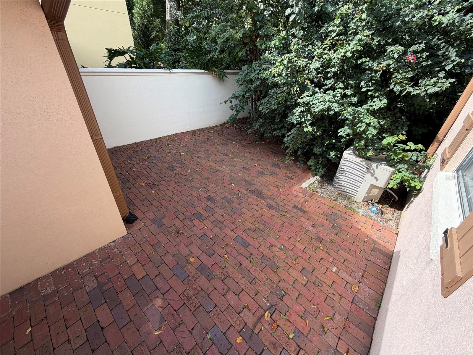 FLOYDS SUB - Residential Lease