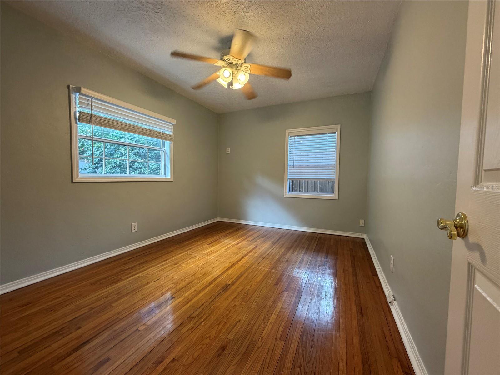 FLOYDS SUB - Residential Lease